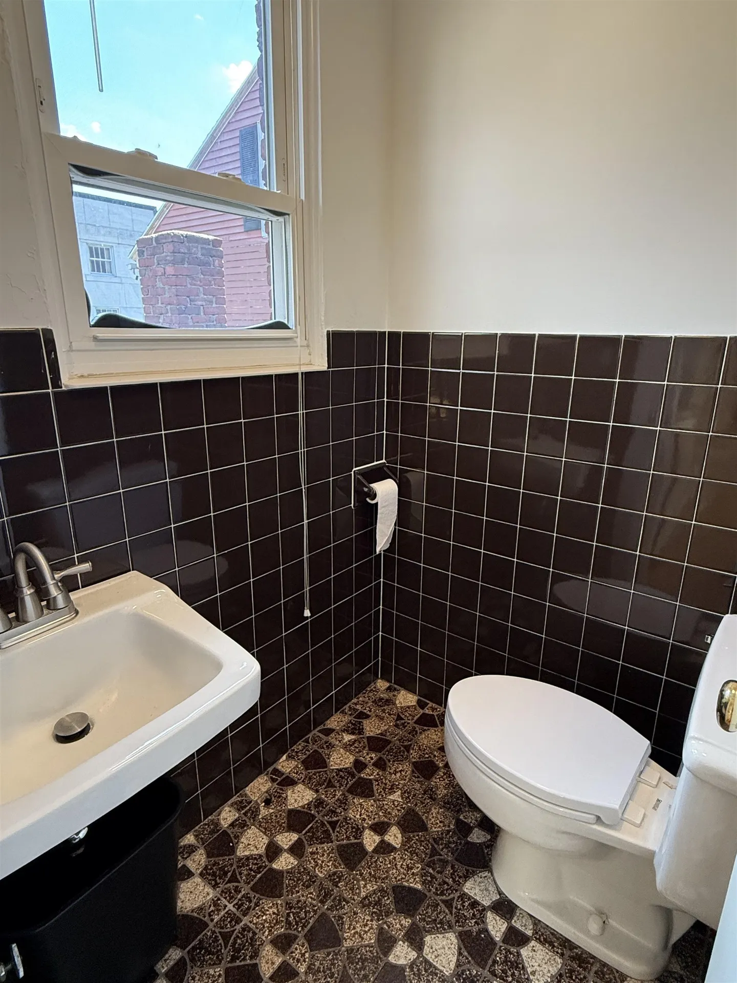 83 Amherst Street Manchester NH 03101