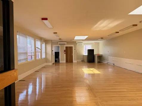 83 Amherst Street Manchester NH 03101