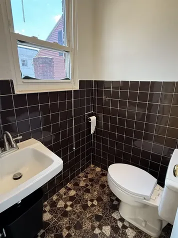 83 Amherst Street Manchester NH 03101