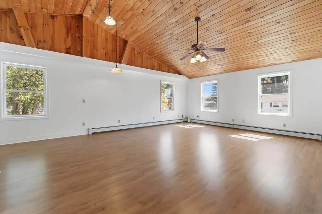 4 Nelson Street Nashua NH 03063