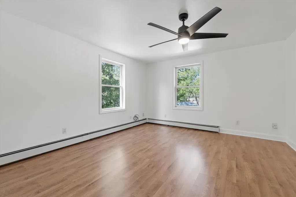 4 Nelson Street Nashua NH 03063