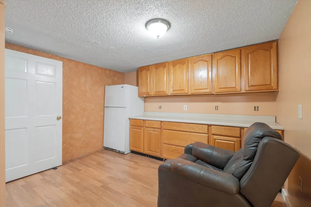 4 Nelson Street Nashua NH 03063