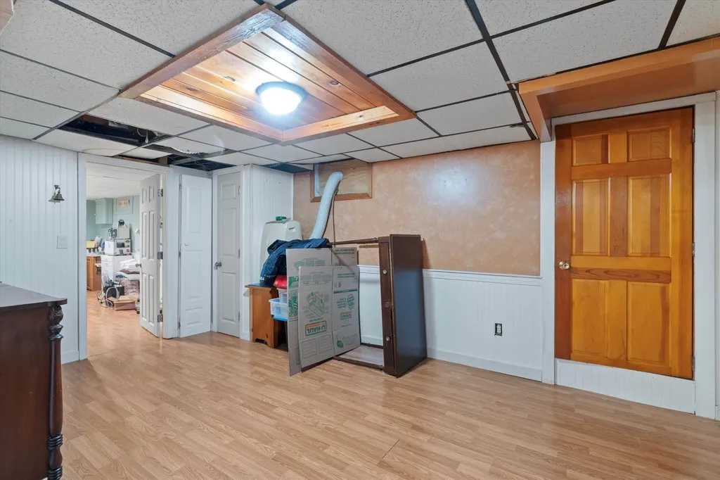 4 Nelson Street Nashua NH 03063