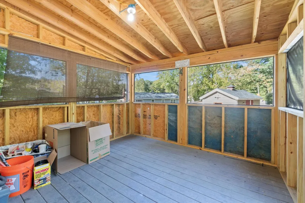 4 Nelson Street Nashua NH 03063