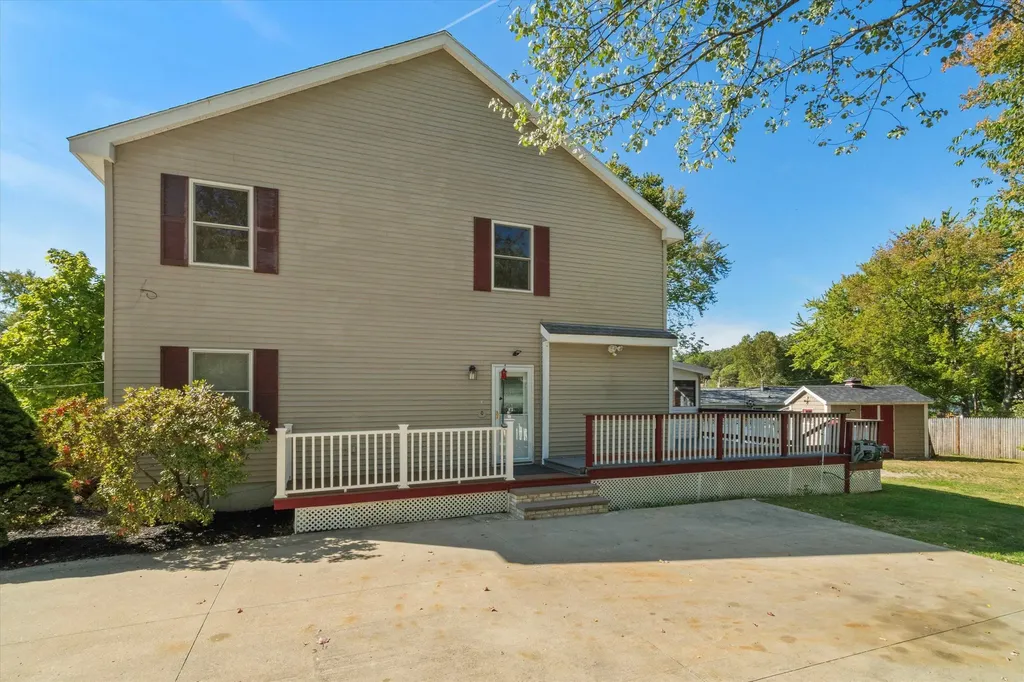 4 Nelson Street Nashua NH 03063