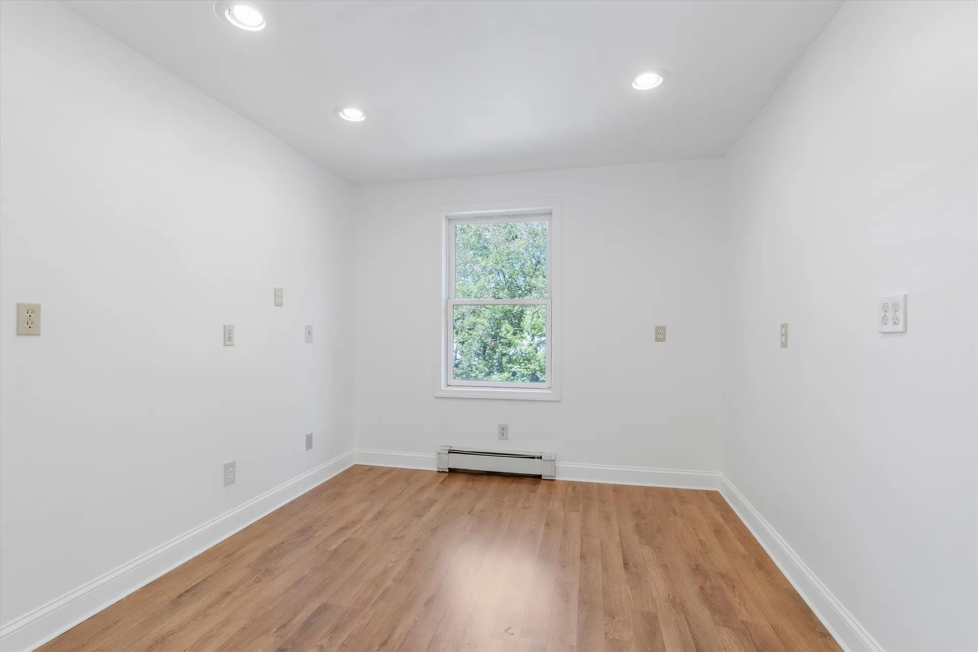 4 Nelson Street Nashua NH 03063