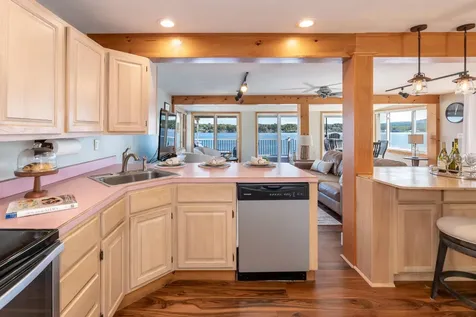 74 Paugus Park Laconia NH 03246