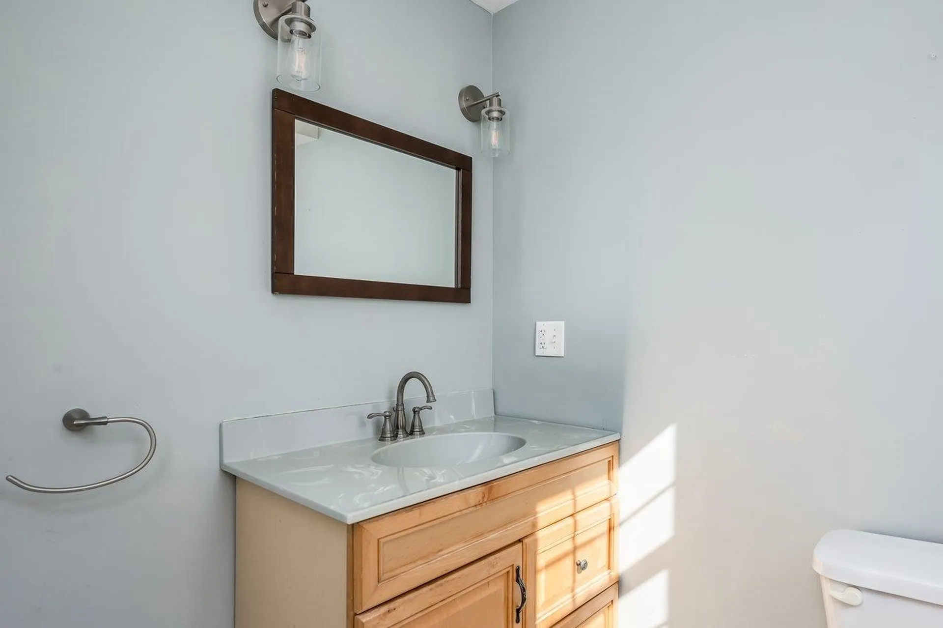 17-19 Dartmouth Street Exeter NH 03833