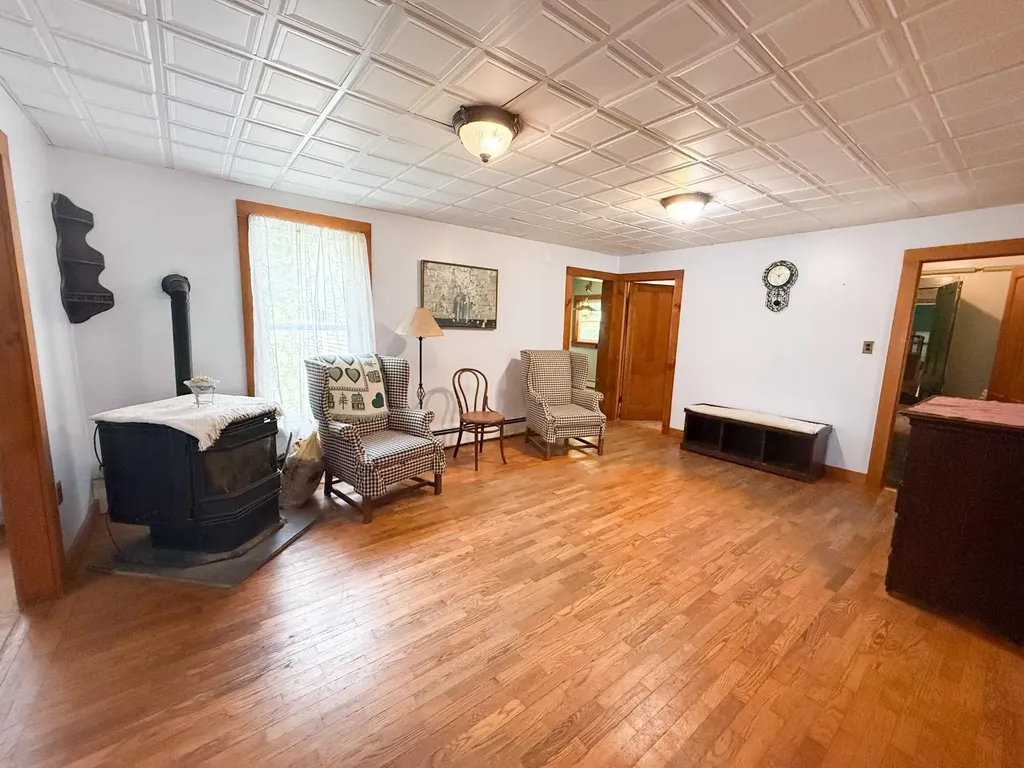 633 Brooklyn Road Mount Tabor VT 05739