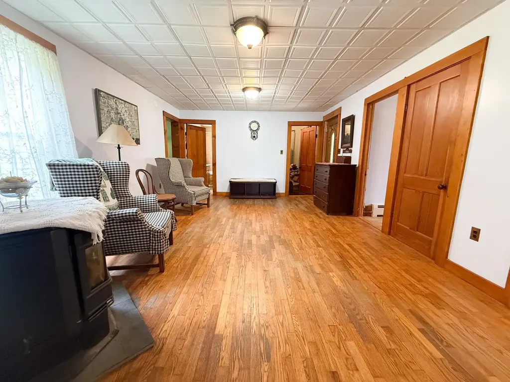 633 Brooklyn Road Mount Tabor VT 05739