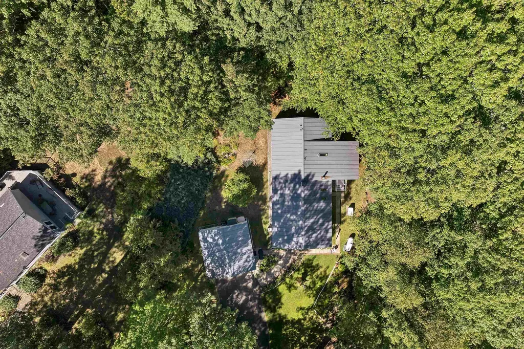 3 Santis Way Wolfeboro NH 03894