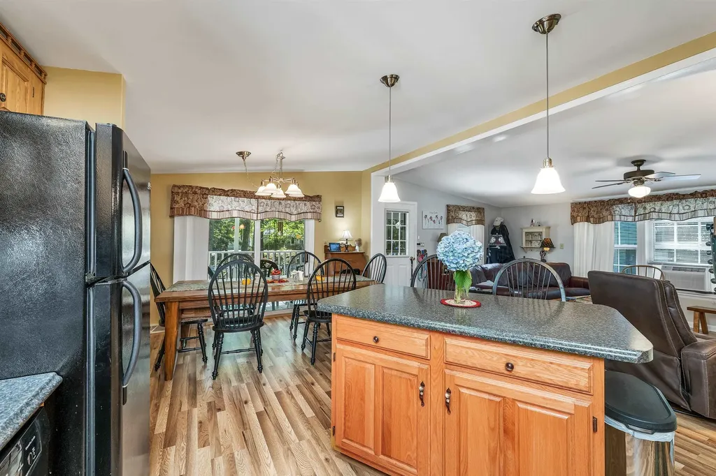 3 Santis Way Wolfeboro NH 03894