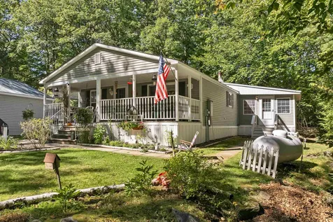 3 Santis Way Wolfeboro NH 03894