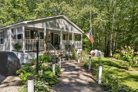 3 Santis Way Wolfeboro NH 03894