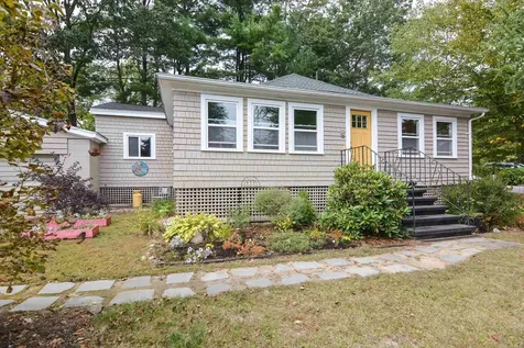 47 Millville Street Salem NH 03079-2614