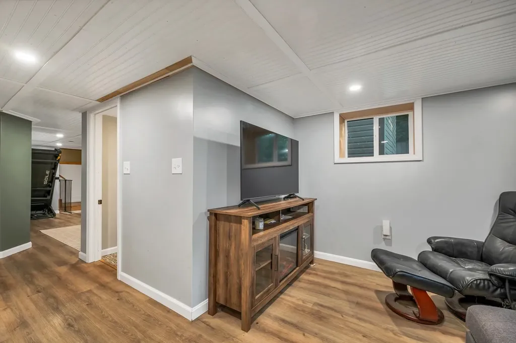 11 Old Lee Road Newfields NH 03856