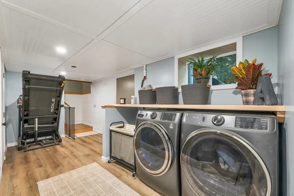 11 Old Lee Road Newfields NH 03856