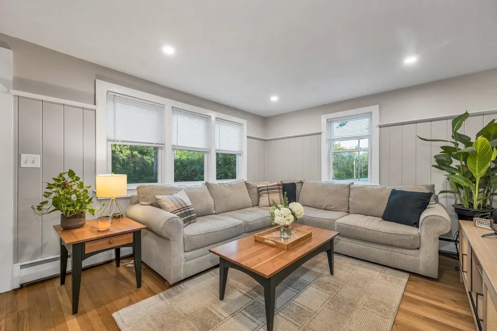 11 Old Lee Road Newfields NH 03856