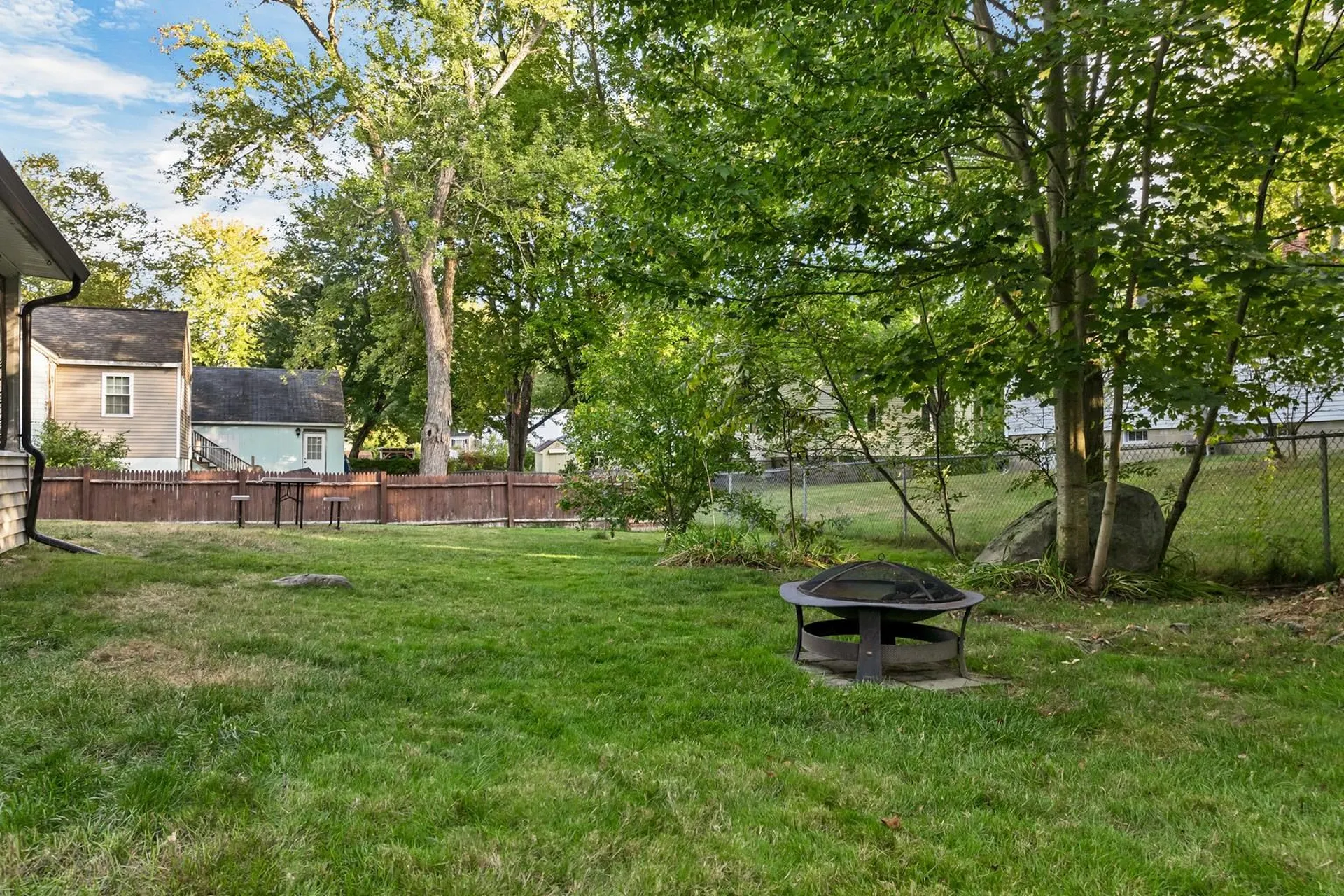 11 Old Lee Road Newfields NH 03856