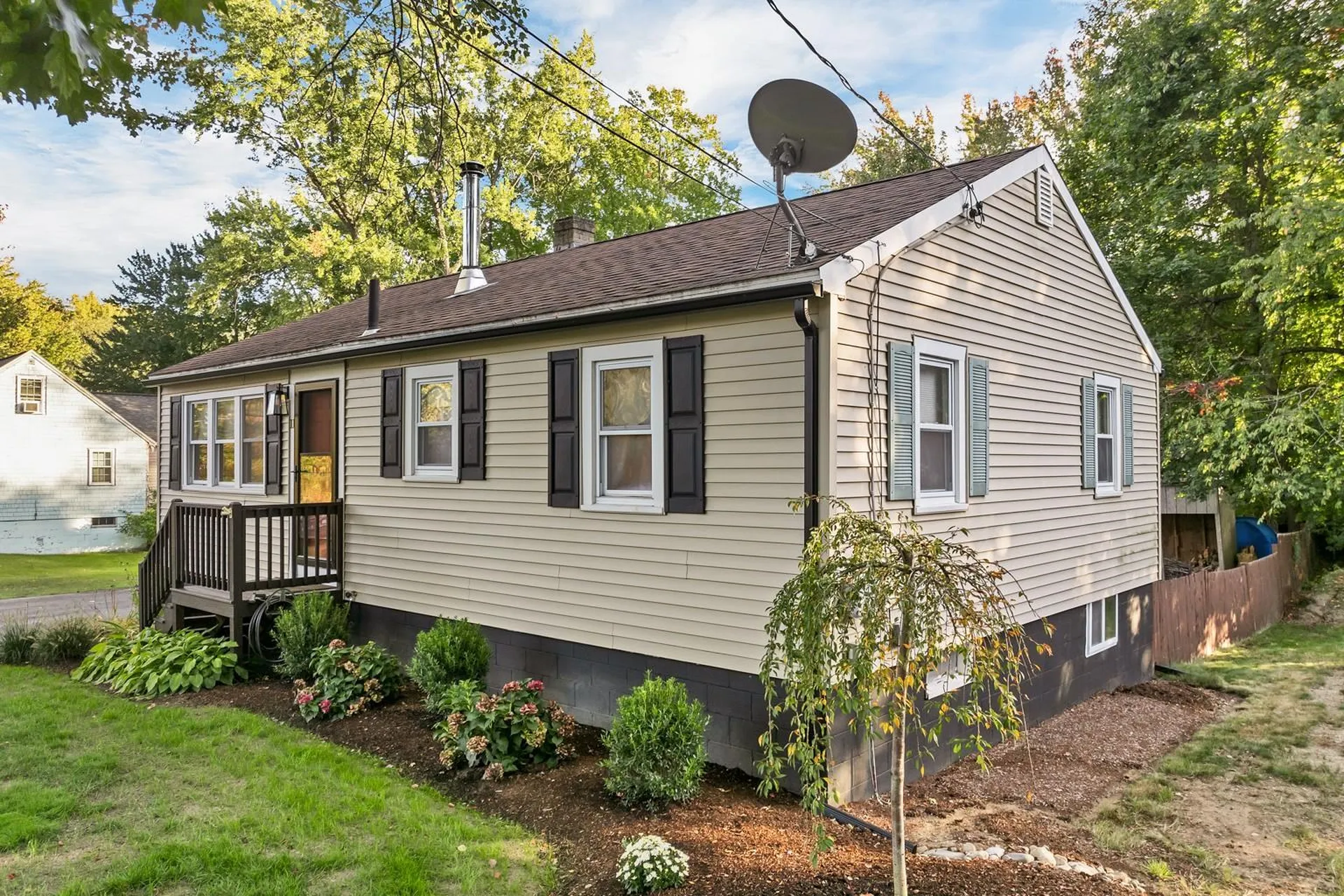 11 Old Lee Road Newfields NH 03856