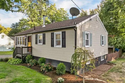 11 Old Lee Road Newfields NH 03856