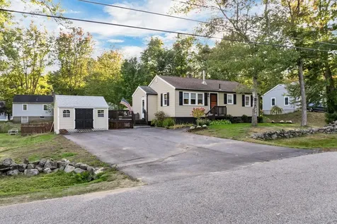 11 Old Lee Road Newfields NH 03856