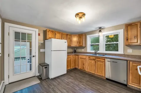 11 Old Lee Road Newfields NH 03856