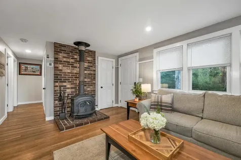 11 Old Lee Road Newfields NH 03856