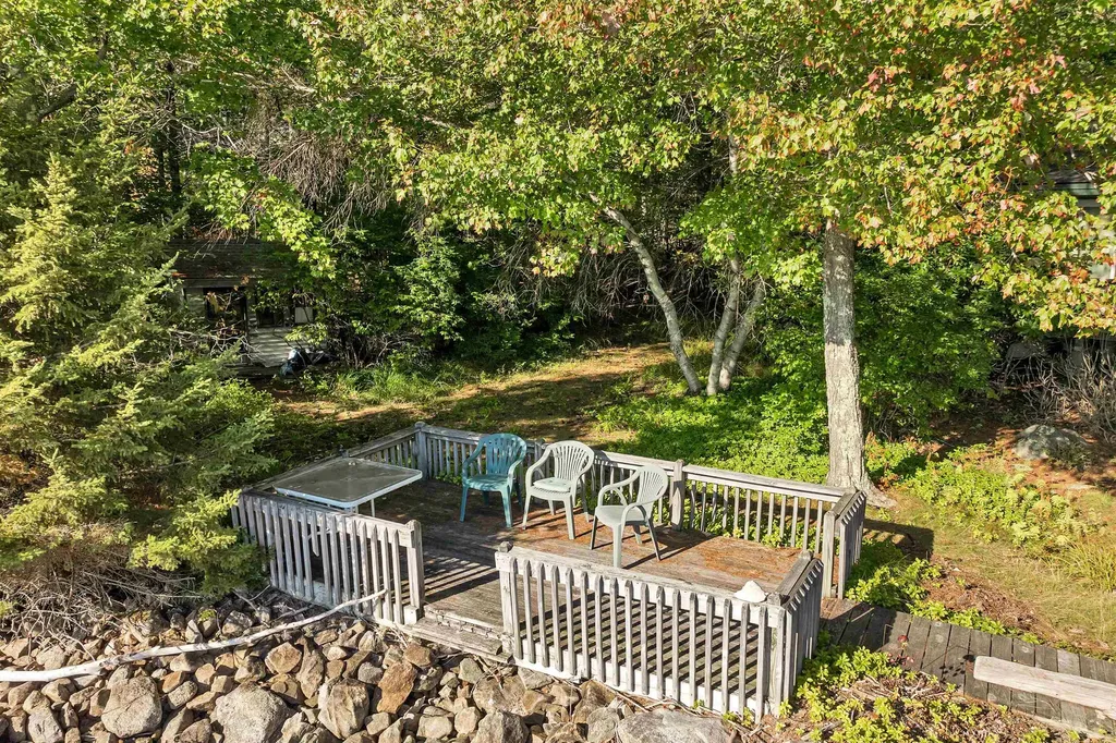 120 Big Barndoor Island Alton NH 03810