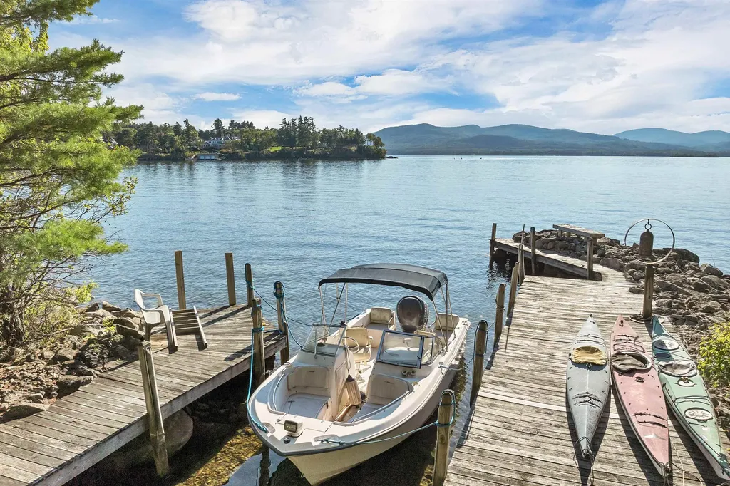 120 Big Barndoor Island Alton NH 03810