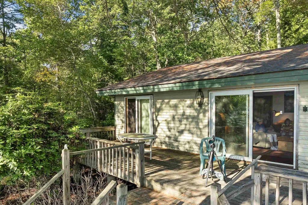 120 Big Barndoor Island Alton NH 03810