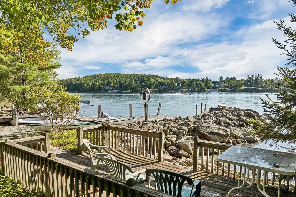 120 Big Barndoor Island Alton NH 03810