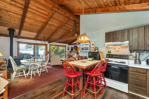 120 Big Barndoor Island Alton NH 03810