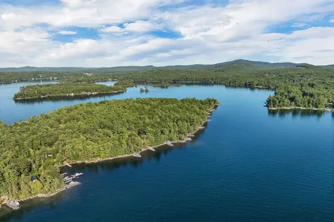 120 Big Barndoor Island Alton NH 03810