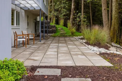 25 Hemlock Road Hanover NH 03755