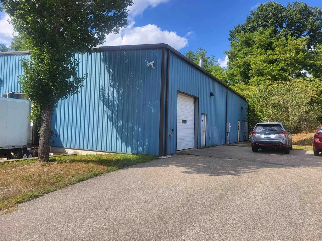 2 Infinity Drive Raymond NH 03077