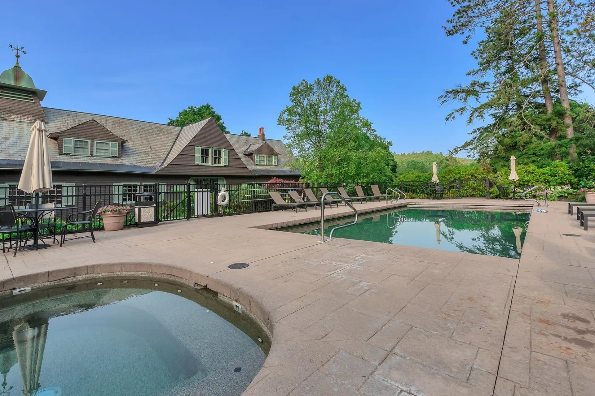 45 Carraige Lane Cavendish VT 05142