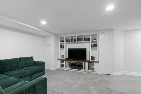 318 Old Post Road Newbury NH 03255