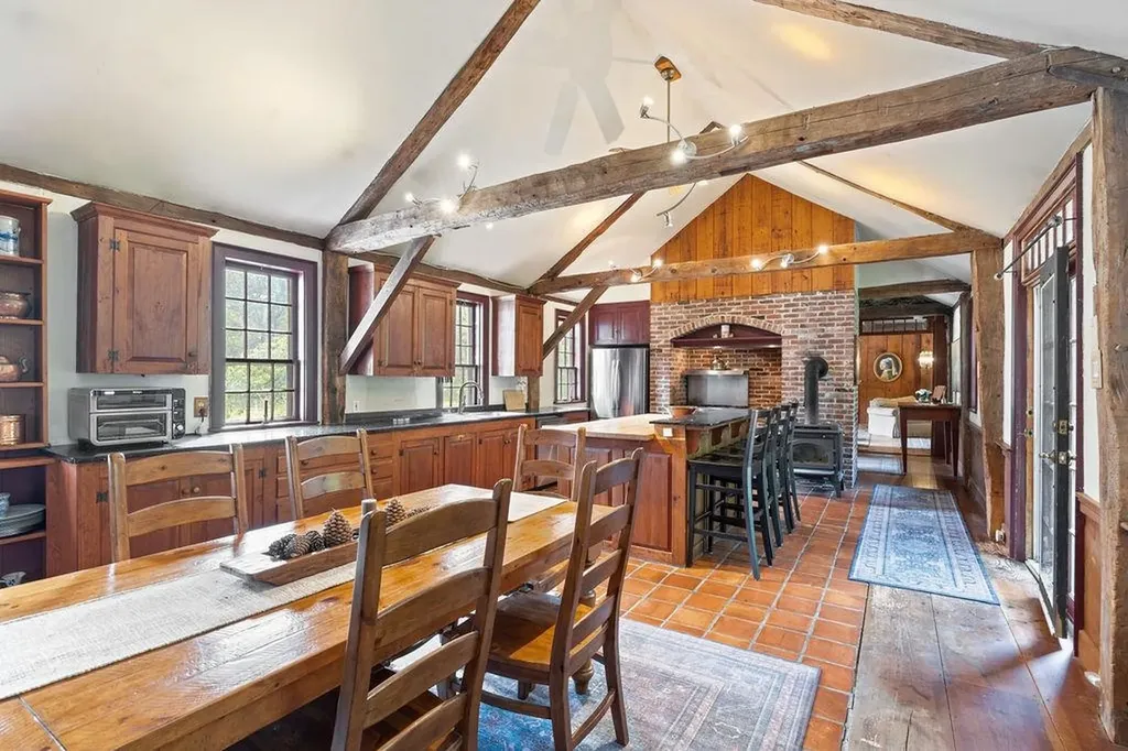 585 Province Road Gilmanton NH 03237