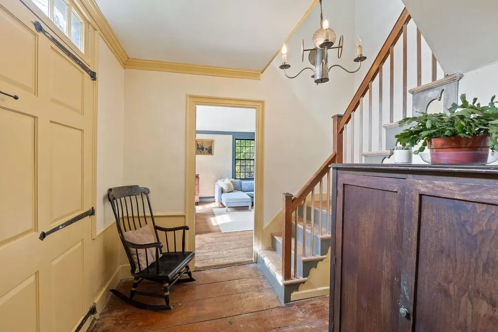 585 Province Road Gilmanton NH 03237