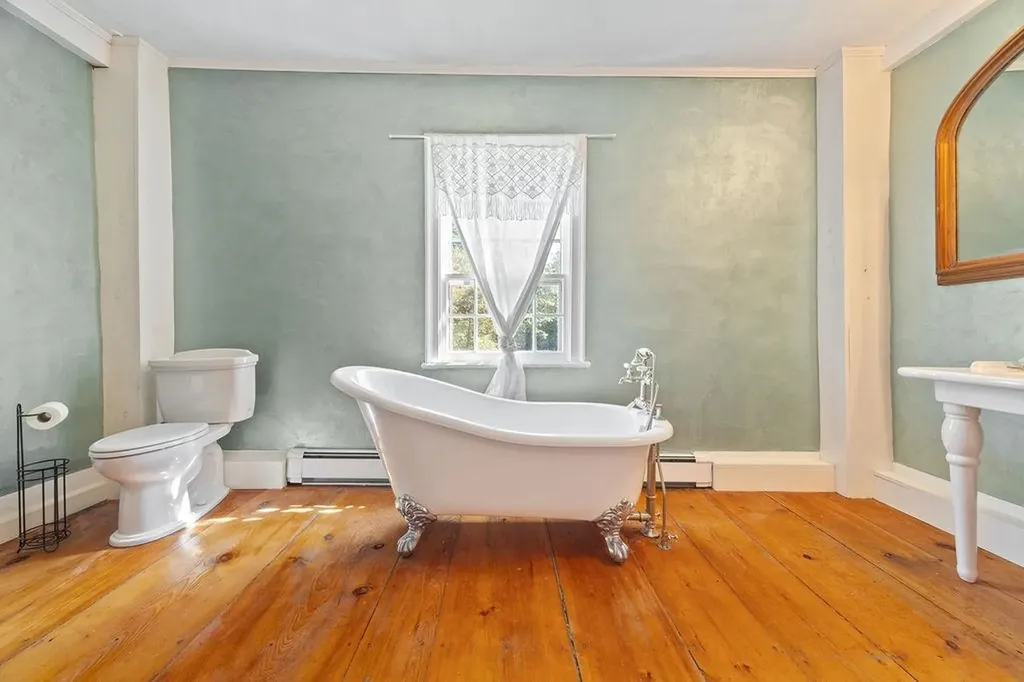 585 Province Road Gilmanton NH 03237