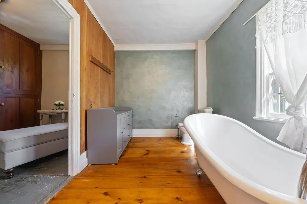 585 Province Road Gilmanton NH 03237