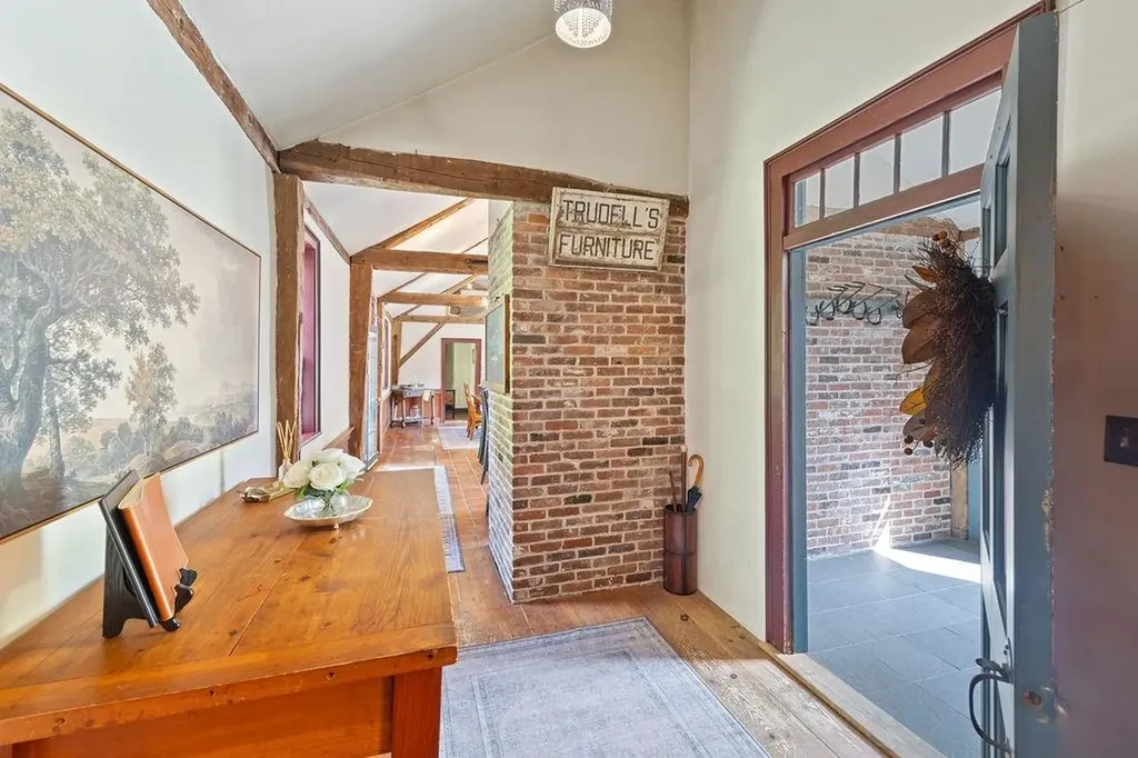 585 Province Road Gilmanton NH 03237