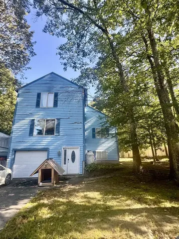 8 Eastfield Loop Sandown NH 03873