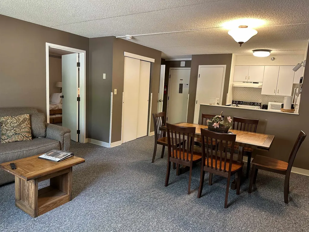 23 Black Bear Road Waterville Valley NH 03215