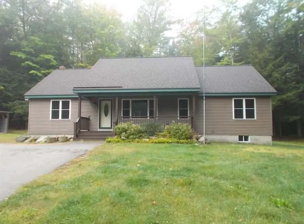 255 Summit View Drive Tamworth NH 03886