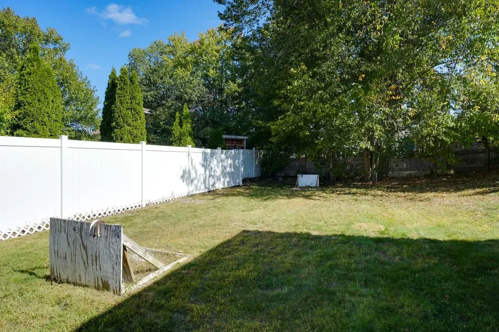 12 Bell Street Nashua NH 03064