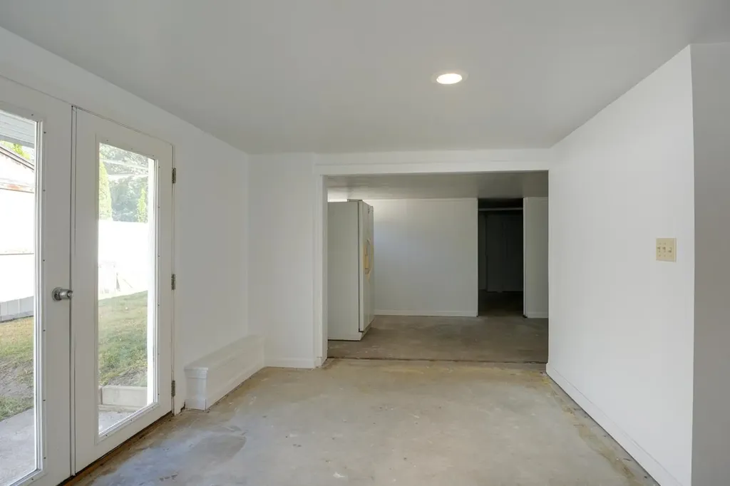 12 Bell Street Nashua NH 03064