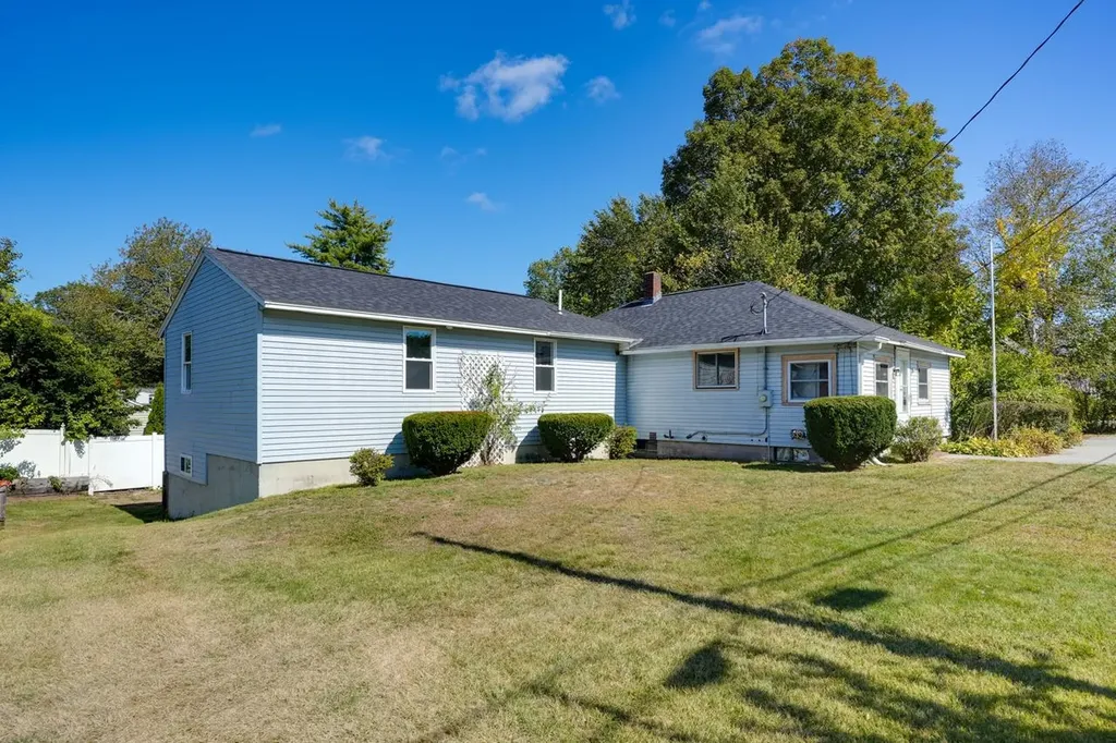 12 Bell Street Nashua NH 03064