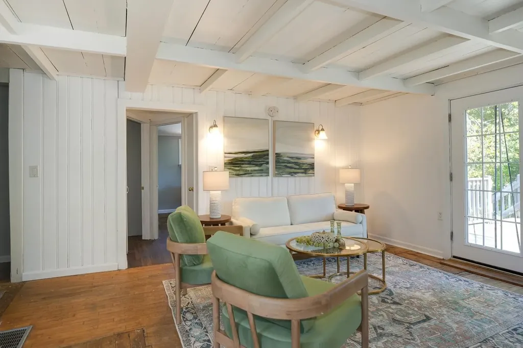 12 Bell Street Nashua NH 03064